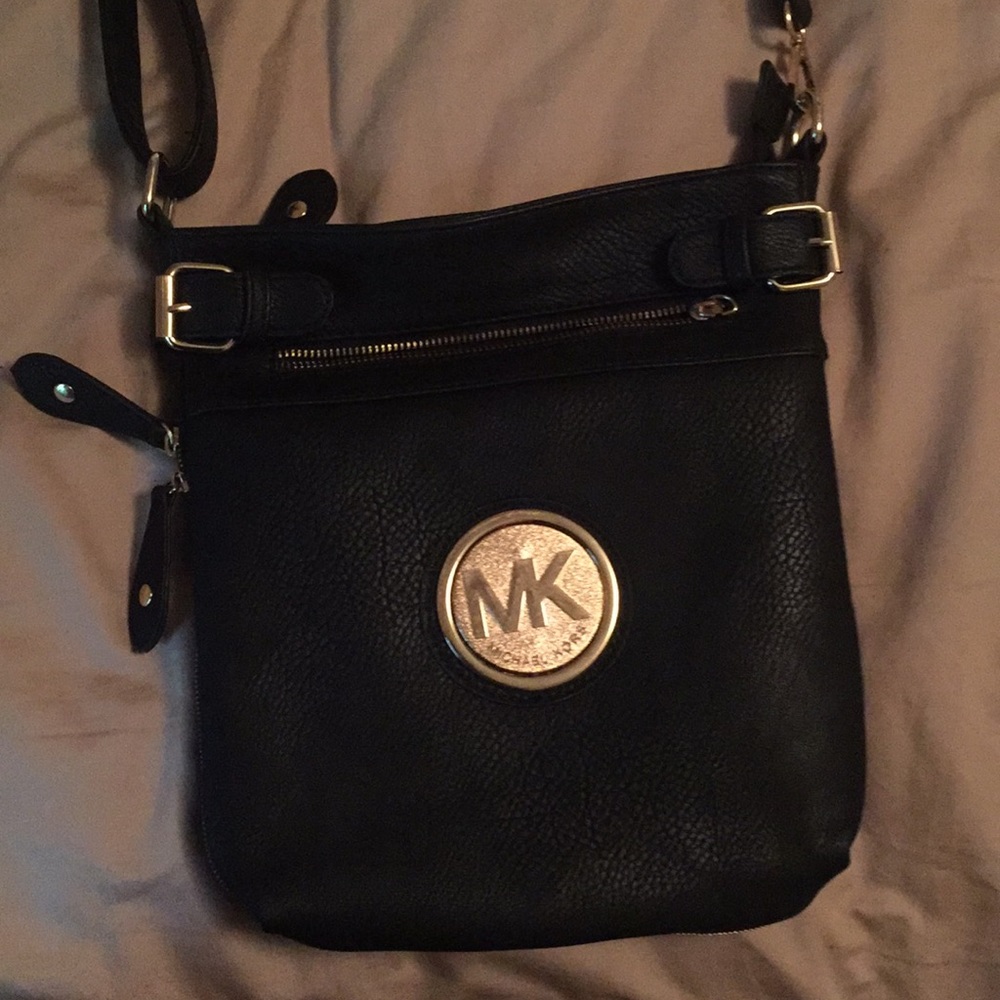 michael kors hand bag